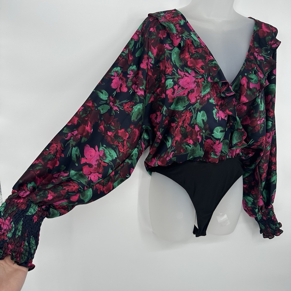 MISA Los Angeles Sz M V-Neck Black Floral Long Sleeve Dolman‎ Sleeve Bodysuit - Picture 3 of 8